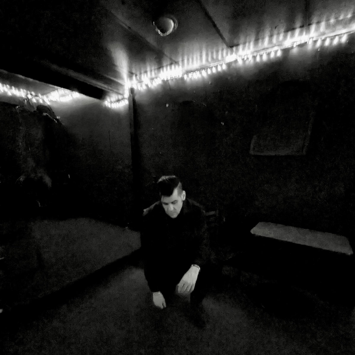 01000100 01000101 01010110 01001111 01010101 01010010 01000101 01000100