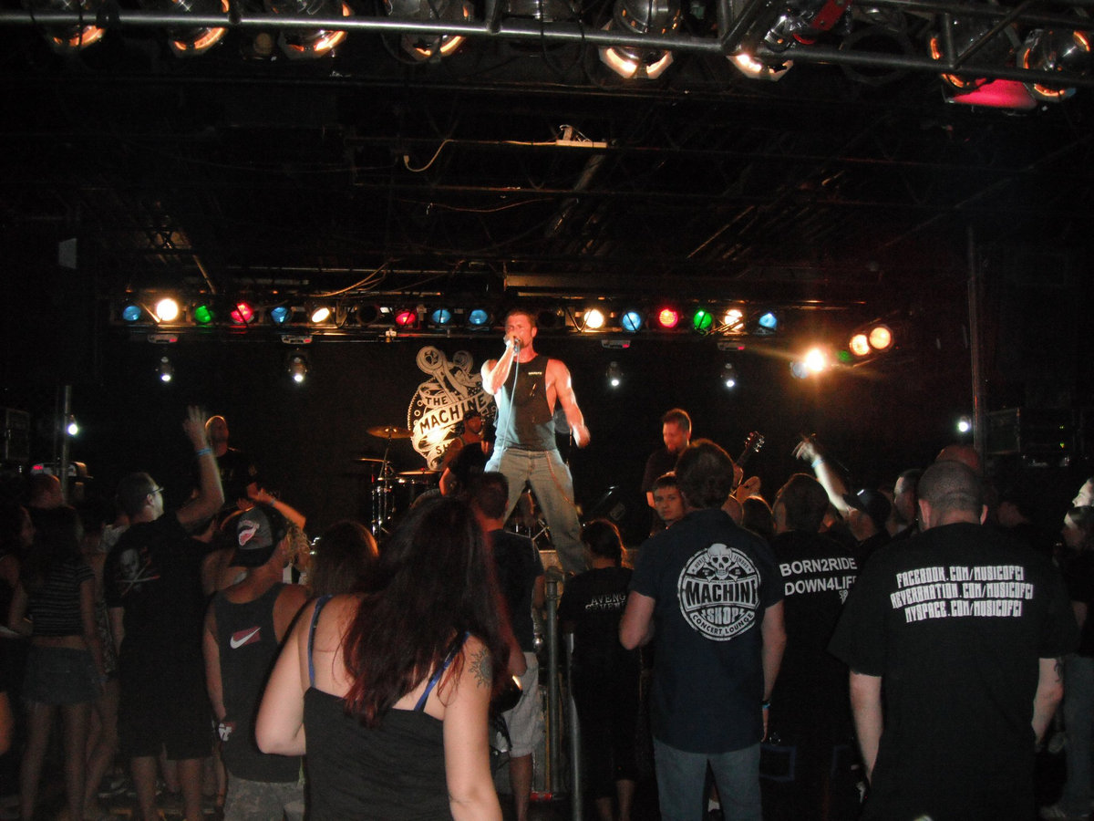 DEADRINGER LIVE 61512