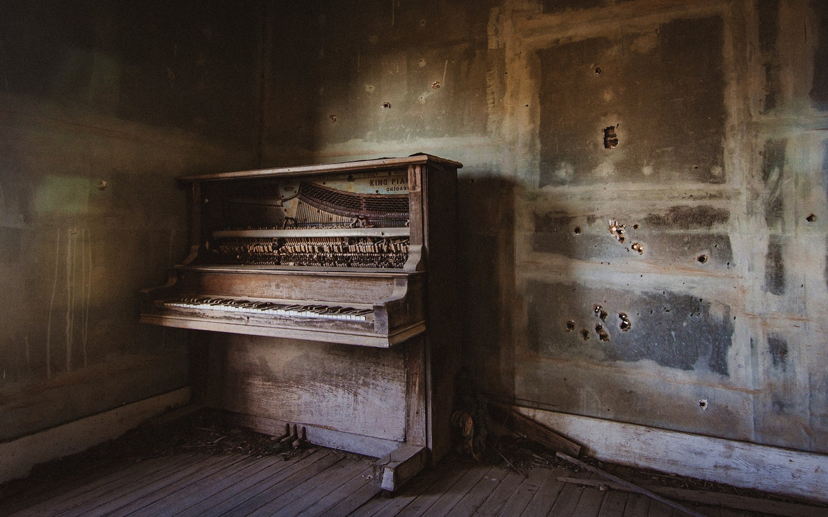 "Grave" for solo piano