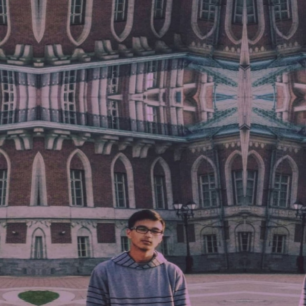 отводишь взгляд, не беспокойся