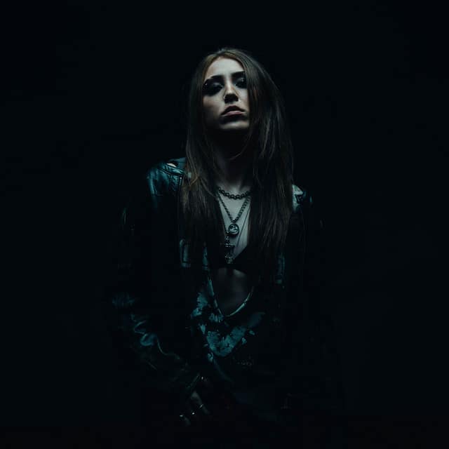 FADE OUT